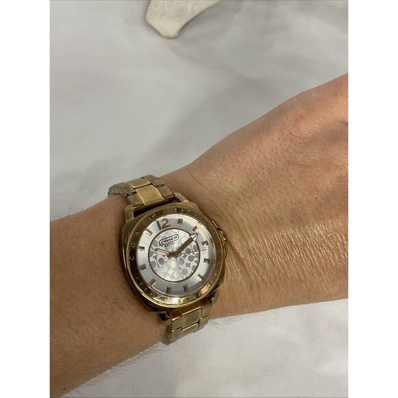 COACH GOLD TONE WOMENS QUARTZ BOYFRIEND WATCH